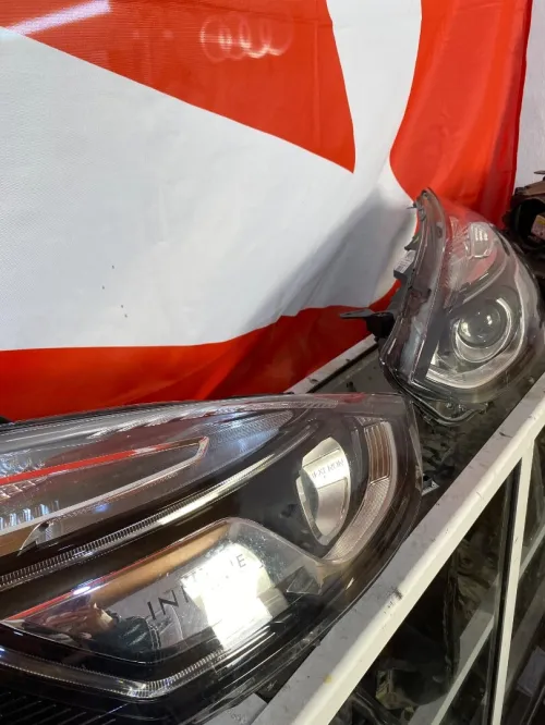 phare clio 4 INITIALE BI-xenon