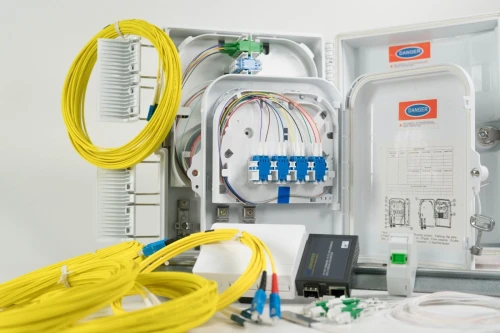 Installation/Fibre Optique/Blocs Résidentiels/Villas/Data center/Configuration/Réseau/Sécurité