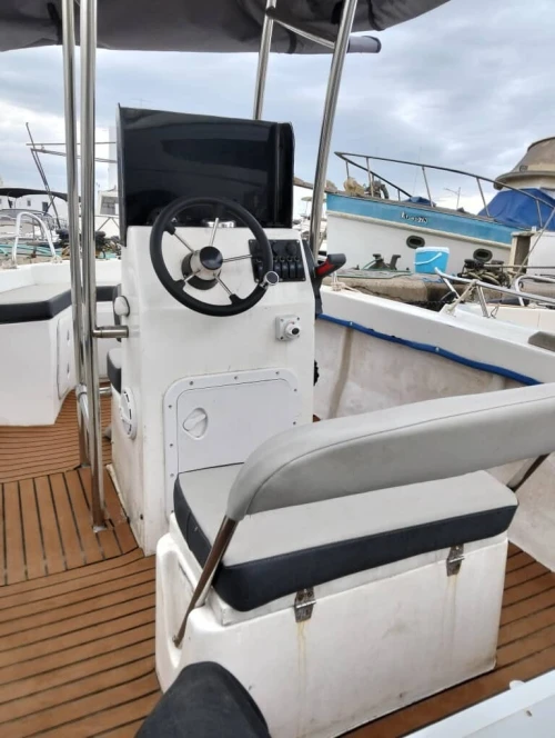 BATEAU POLYORE 5m20  PRÊT À NAVIGUER