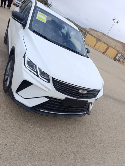 Geely Coolray 2026 رمادية