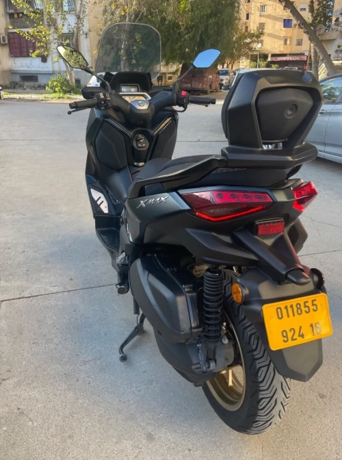 Yamaha Xmax 