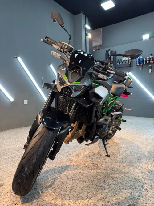 Kawazaki Z900 2025