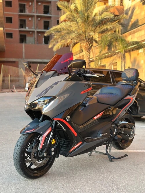 Yamaha Tmax 2021