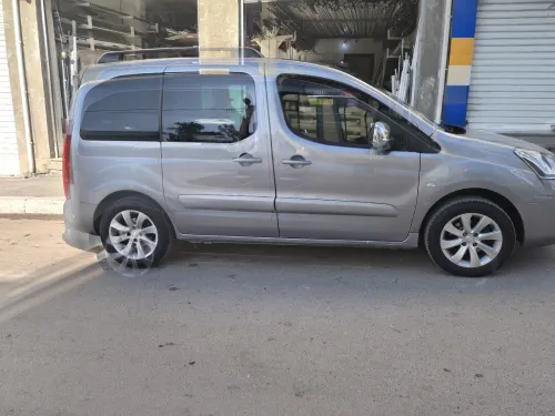 Peugeot Partner 2017 Tepee Allure 