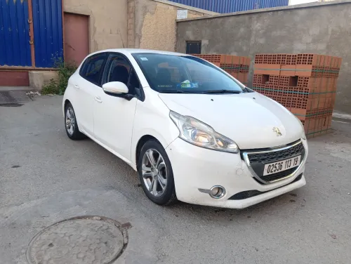 Peugeot 208 2013 Fennec
