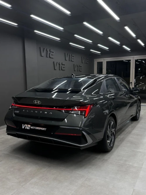 Hyundai ELANTRA 2025 LUX