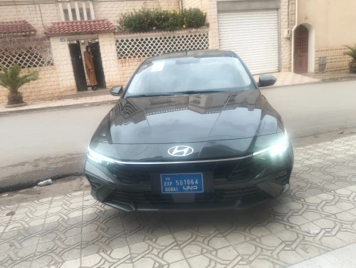 Hyundai Elantra 2025 Glx