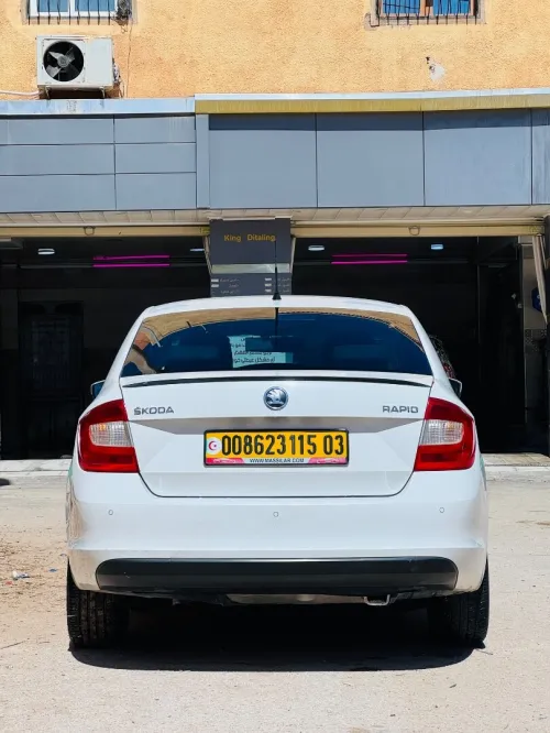Skoda Rapid 2015 Edition
