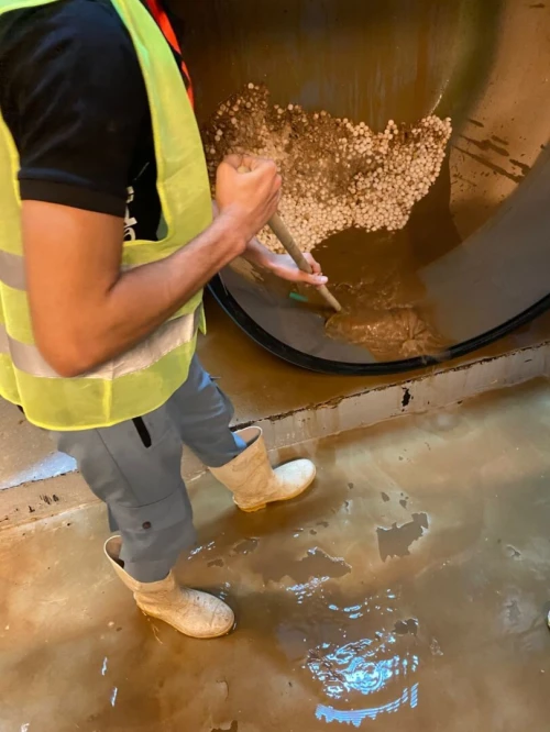 Solutions professionnelles de traitement des eaux  Sable Charbon actif Adoucisseur Microfiltration Osmose Inverse