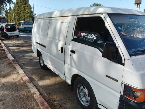 Mitsubishi L300 1992 