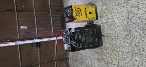 Chargeur batterie boster démarreur 12V 24V