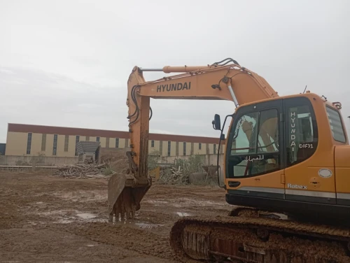 Hyundai Pelle hydraulique sur chenilles 2015
