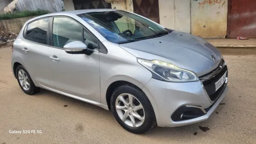 Peugeot 208 2016 Access Facelift