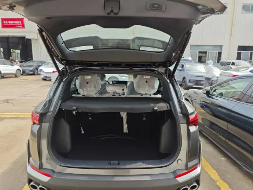 Geely Coolray 2025 Toute options 181 CV