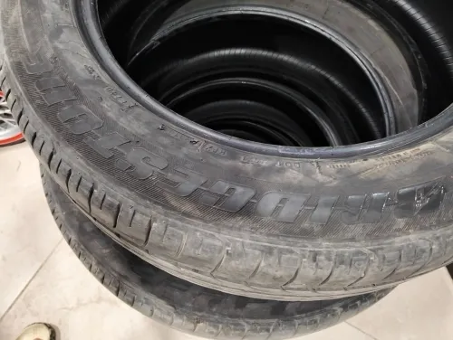 Pneus Bridgestone excellent état