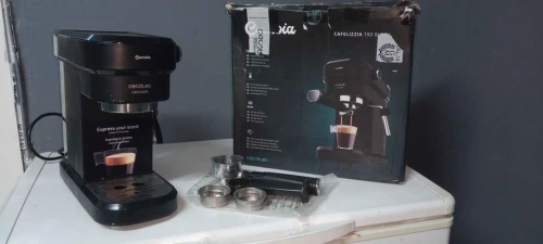 Cecotec Cumbia Cafelizzia 790 Black - Machine à café avec bu