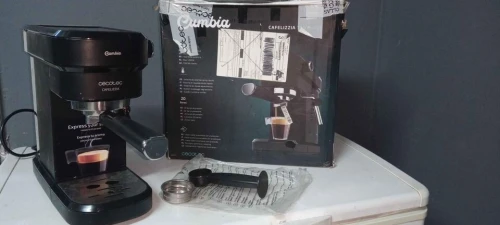 Cecotec Cumbia Cafelizzia 790 Black - Machine à café avec bu