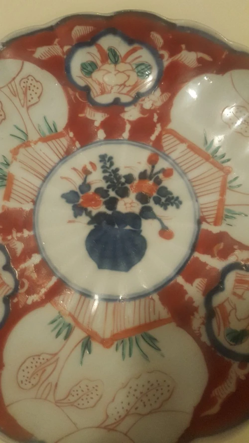 Assiette japonaise en porcelaine Imari période Meiji XIXème siècle de collection peints à la main