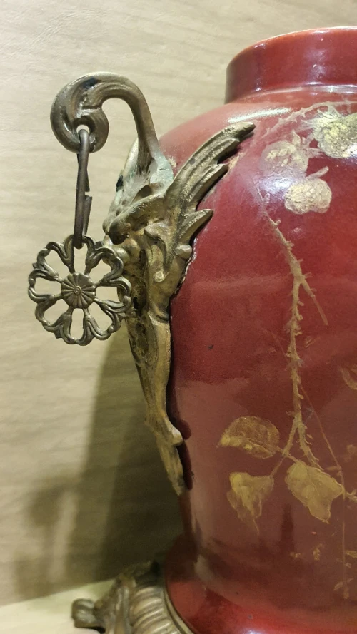 Vase décoratif en céramique, orné d'une monture en bronze LIQUIDATION
