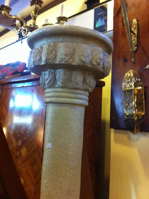 Colonne Lampadaire style romain 