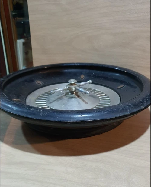 Vintage ancienne authentique roulette de casino en bois. Diam.: 40 cm 