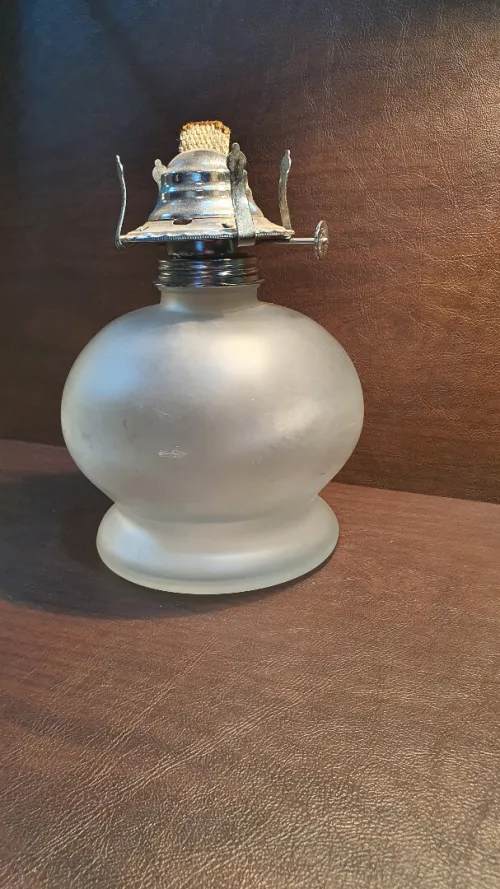 Lampe à pétrole Kinké en verre dépolie