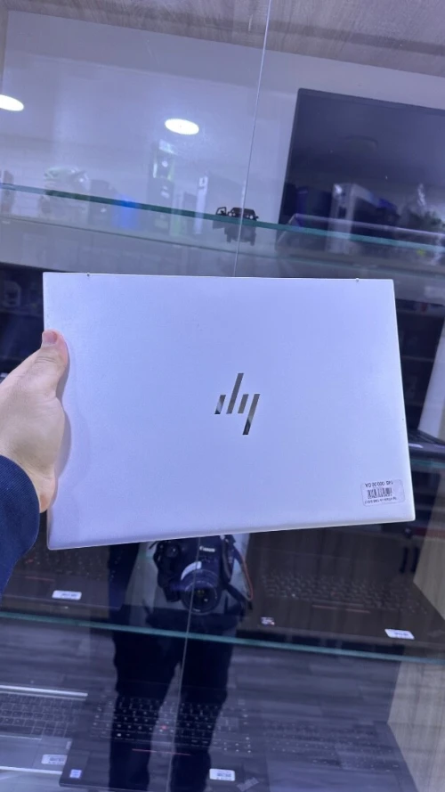 Hp elitebook 1040 G10 i7 1365U 16Go 256Go 