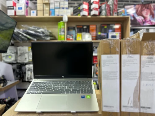 Hp 15 i5 1335U/8Go/512Go/NVIDIA MX570 2 Go