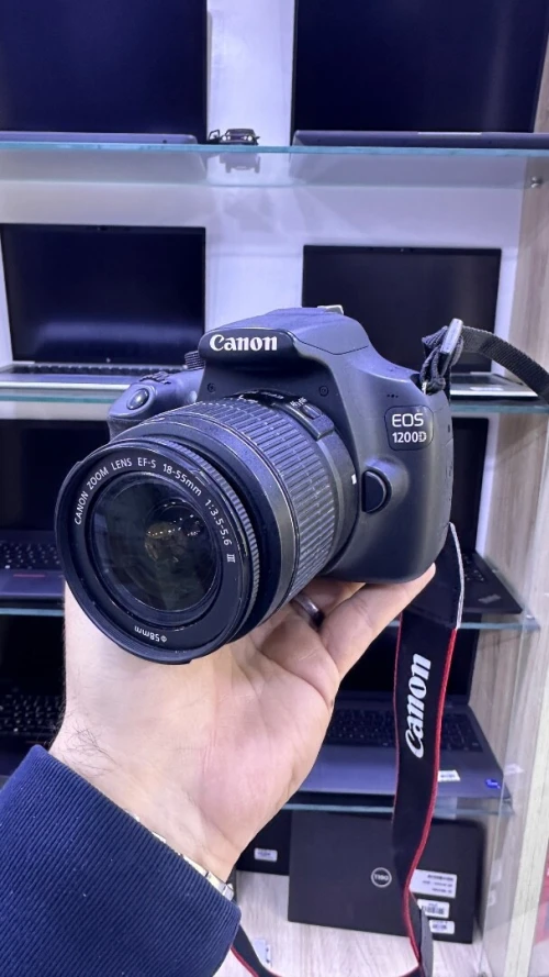 Canon 1200D avec 18-55 Vr