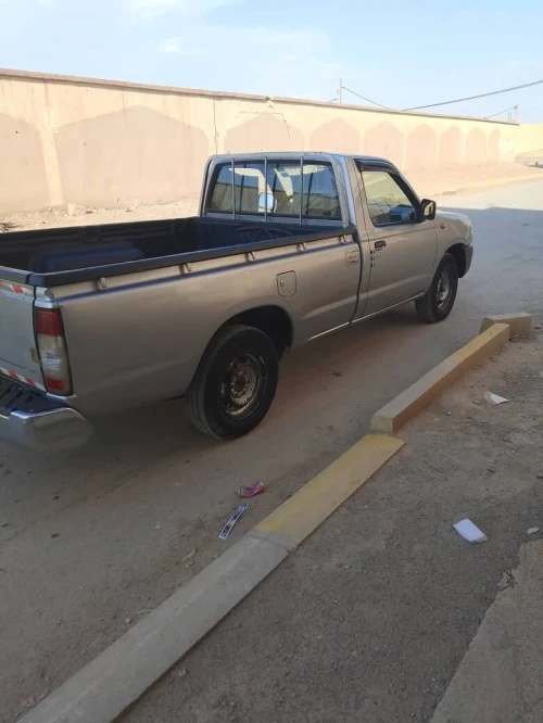 Nissan Pickup 2011 Pickup