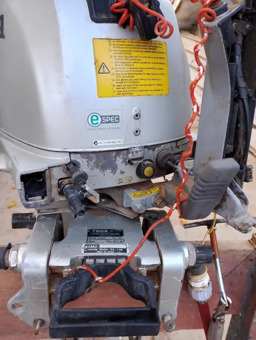 Moteur hors-bord 