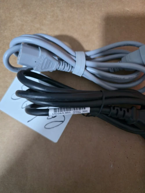 Cordon d'alimentation pour PC 230V 2m, male et femelle