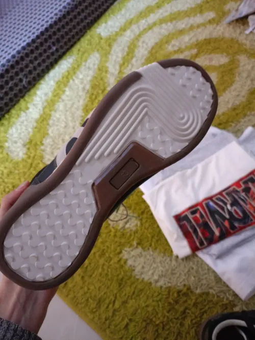 Adidas pointure 42