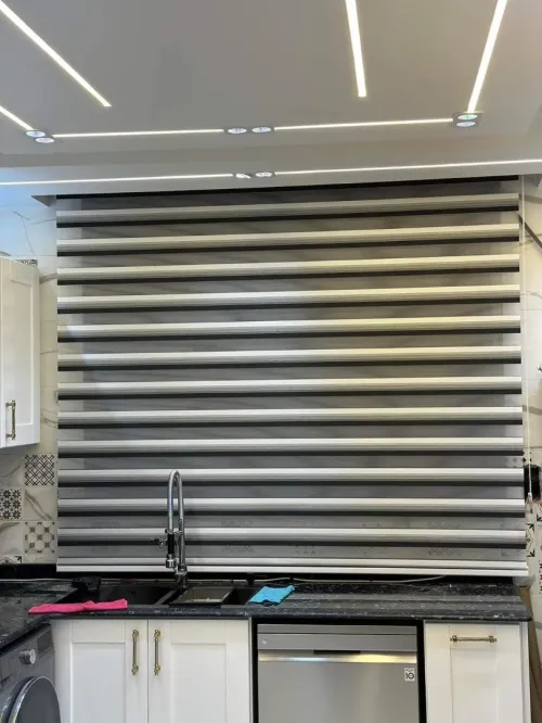 fabrique et pose tout type de  stores 