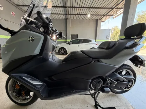 Yamaha Tmax 2025