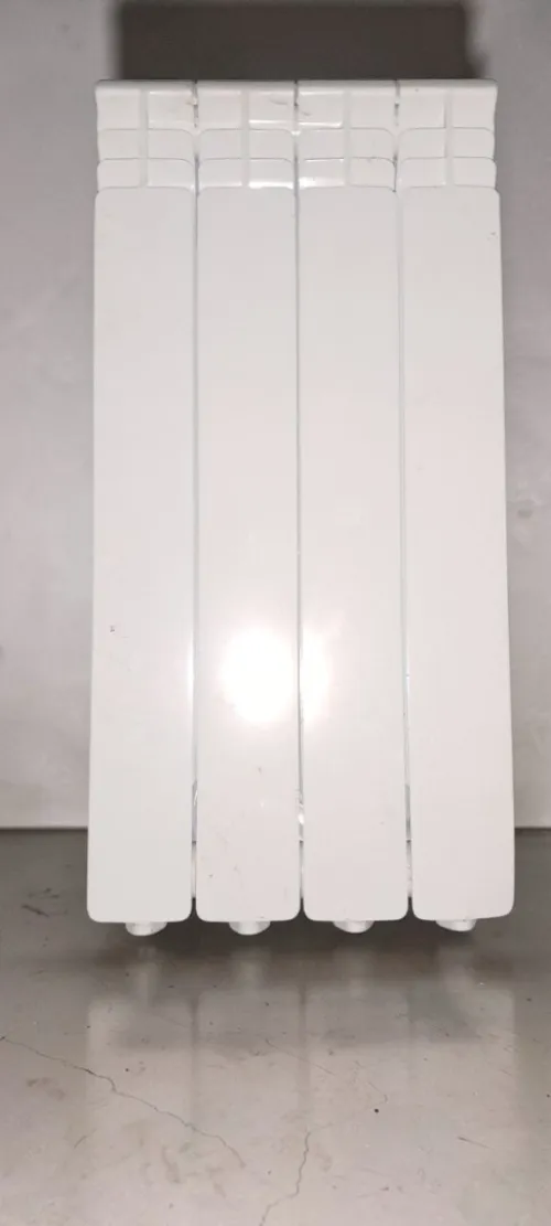 Radiateur chauffage +robinet de radiateur