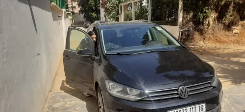 Volkswagen Touran 2017 Familly