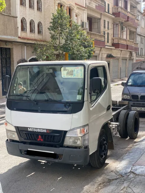 Mitsubishi Canter 2015 Mitsubishi canter