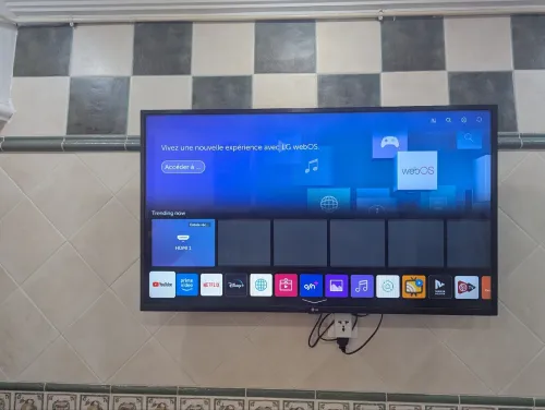 Télévision LG 43" pouces smart