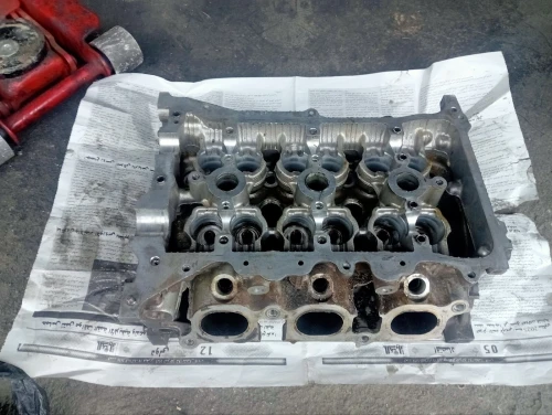 Culasse nissan Micra K13