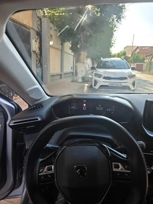 Peugeot 208 2024 Allure Pack