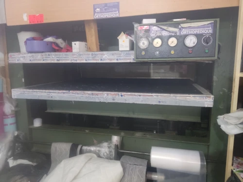 Presse hydraulique pour matelas