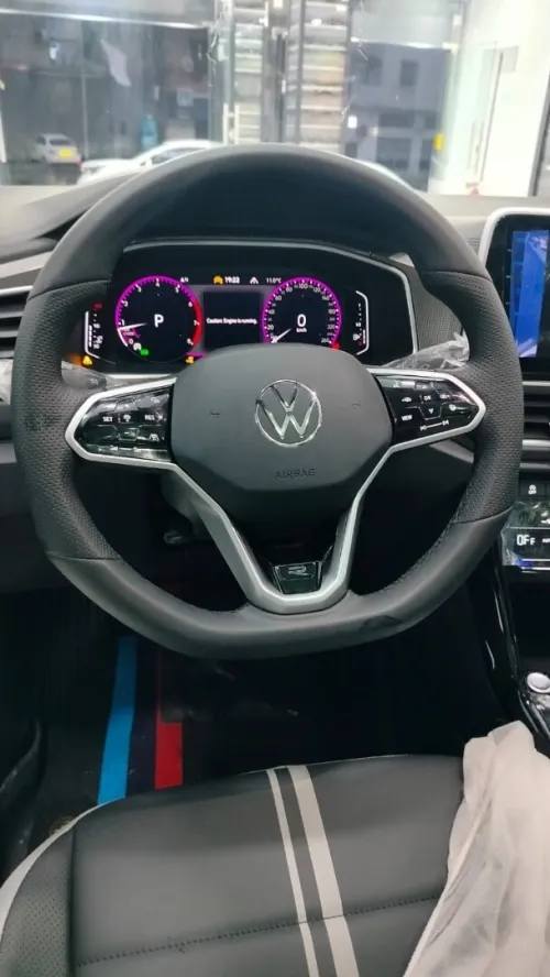 Volkswagen T-Roc 2025 R-Line 