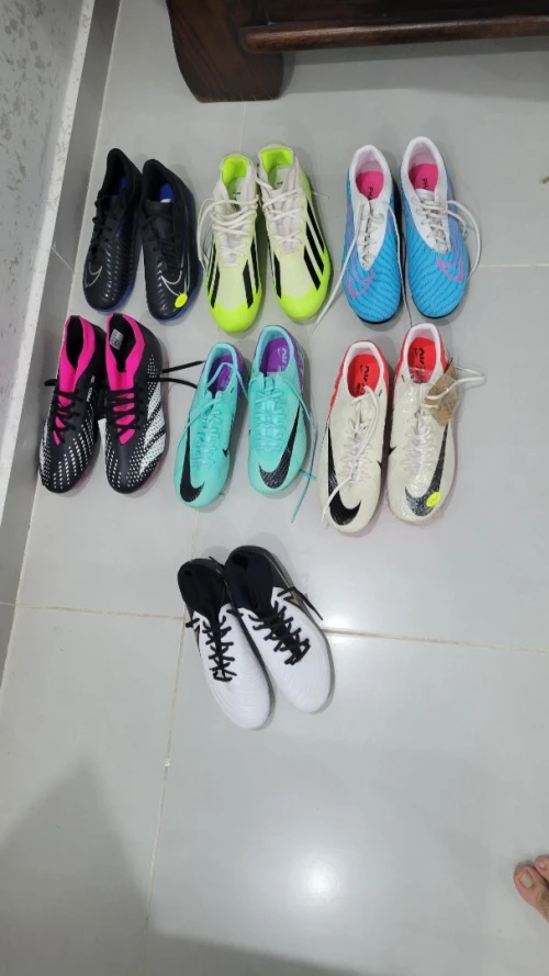Lot de soulier de foot
