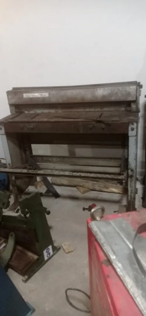 Plieuse cisaille guillotine bordeuse rouleuse soudeuse
