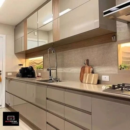 CUISINE ÉQUIPÉE SUR MESURE ( HIGH GLOSS PRIX CHOC )