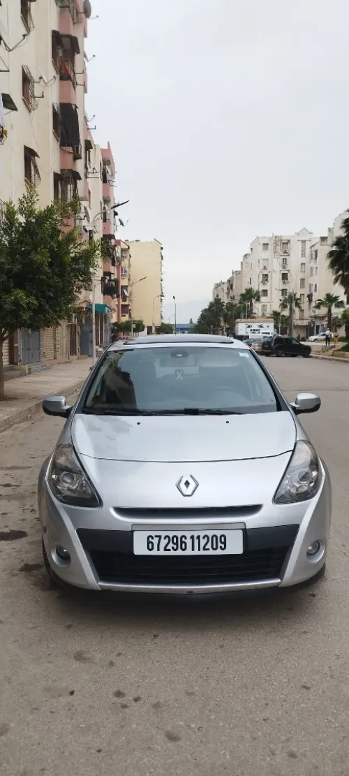 Renault Clio 3 2012 Night and Day
