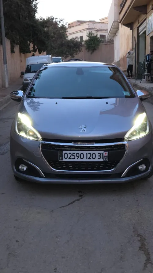 Peugeot 208 2020 