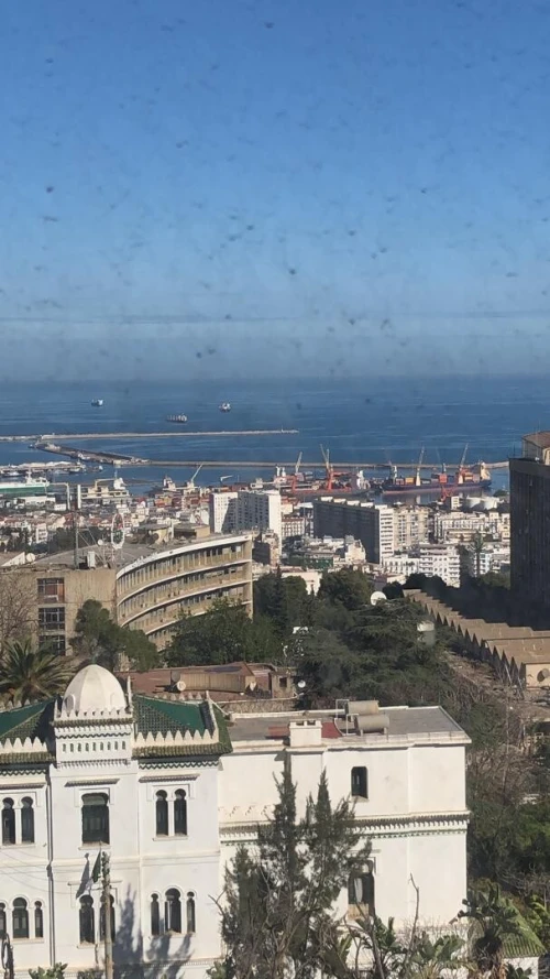 Cherche location Appartement F6 Alger Alger centre