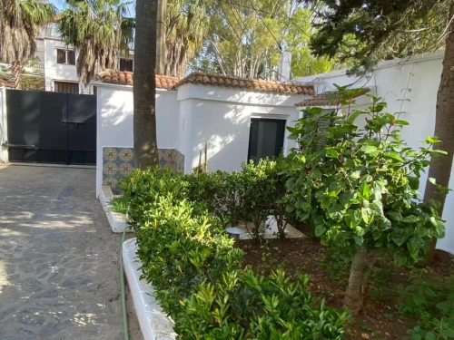 Cherche location Villa Alger Hydra
